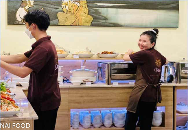 Buffet Vừng có thiết kế thanh tĩnh, nhiều hình ảnh trang trí về cõi Phật