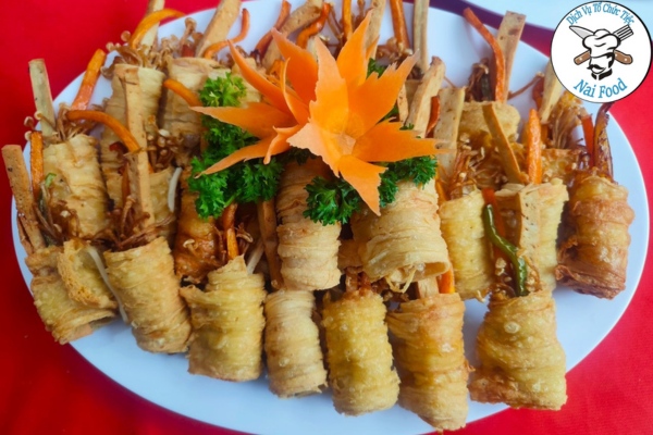 Rau củ cuộn tàu hủ ky chiên giòn Rau củ cuộn tàu hủ ky chiên giòn