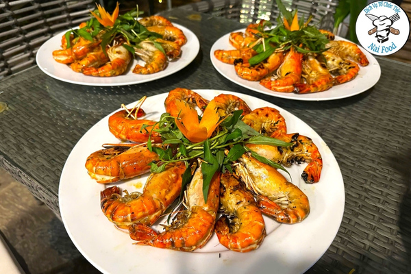 Tôm cang xanh nướng bơ tỏi