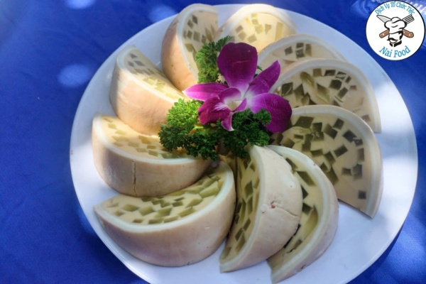 Bánh flan trái dừa.