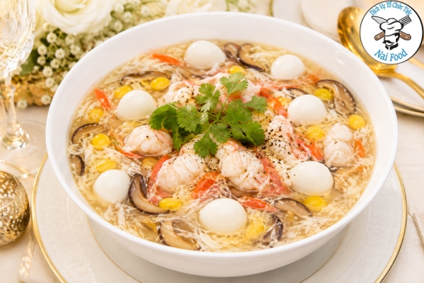 Súp cua trứng cút.