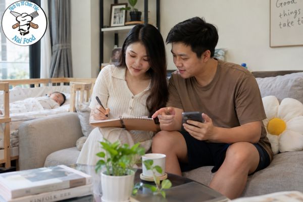 Lên danh sách khách mời tiệc đầy tháng