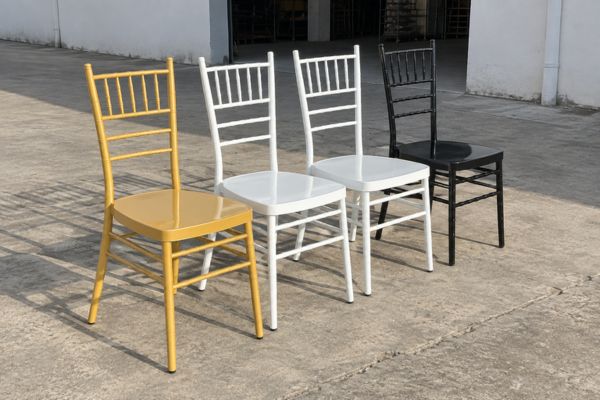 Đa dạng màu ghế Tiffany