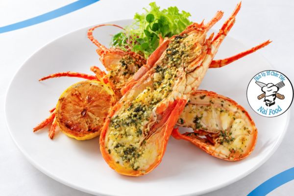 Tôm hùm nướng bơ tỏi.