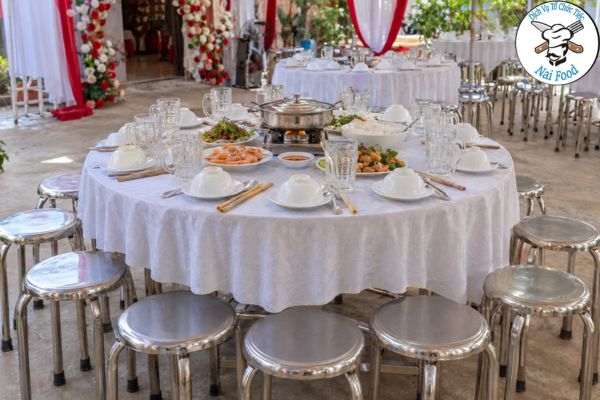 Cho thuê bàn ghế đám cưới loại thường